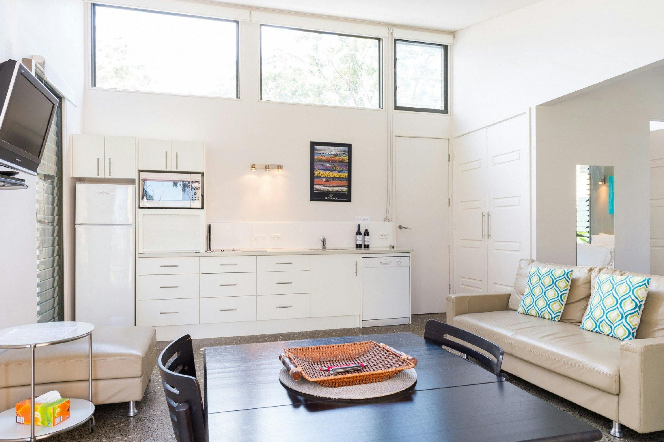 By the Beach B and B Holiday Apartments Shoalhaven South Coast NSW