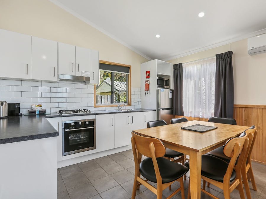 Ocean View Villa | Tasman Holiday Parks - Easts Beach