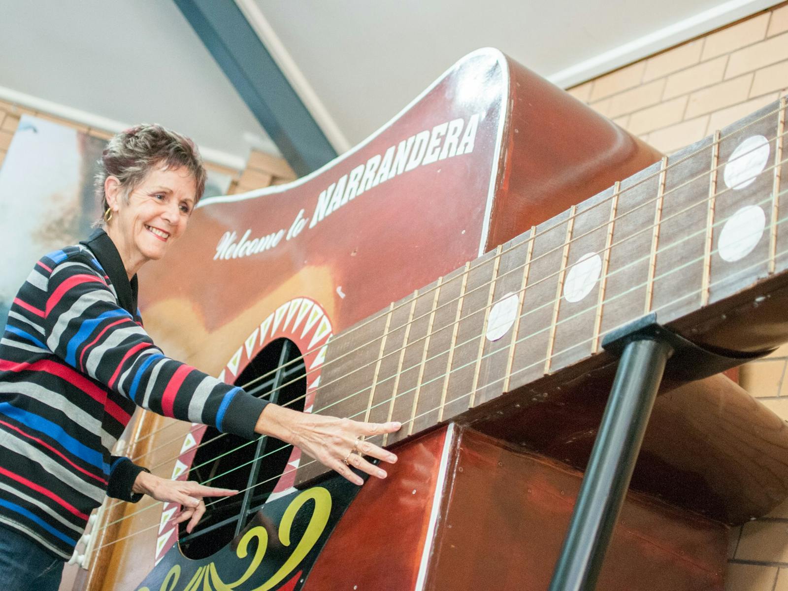 Narranderas große Gitarre