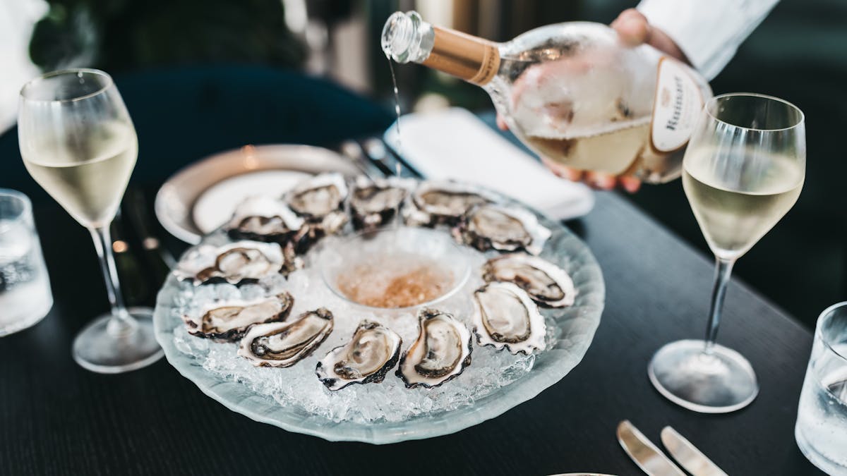 Nineteen at The Star Oysters