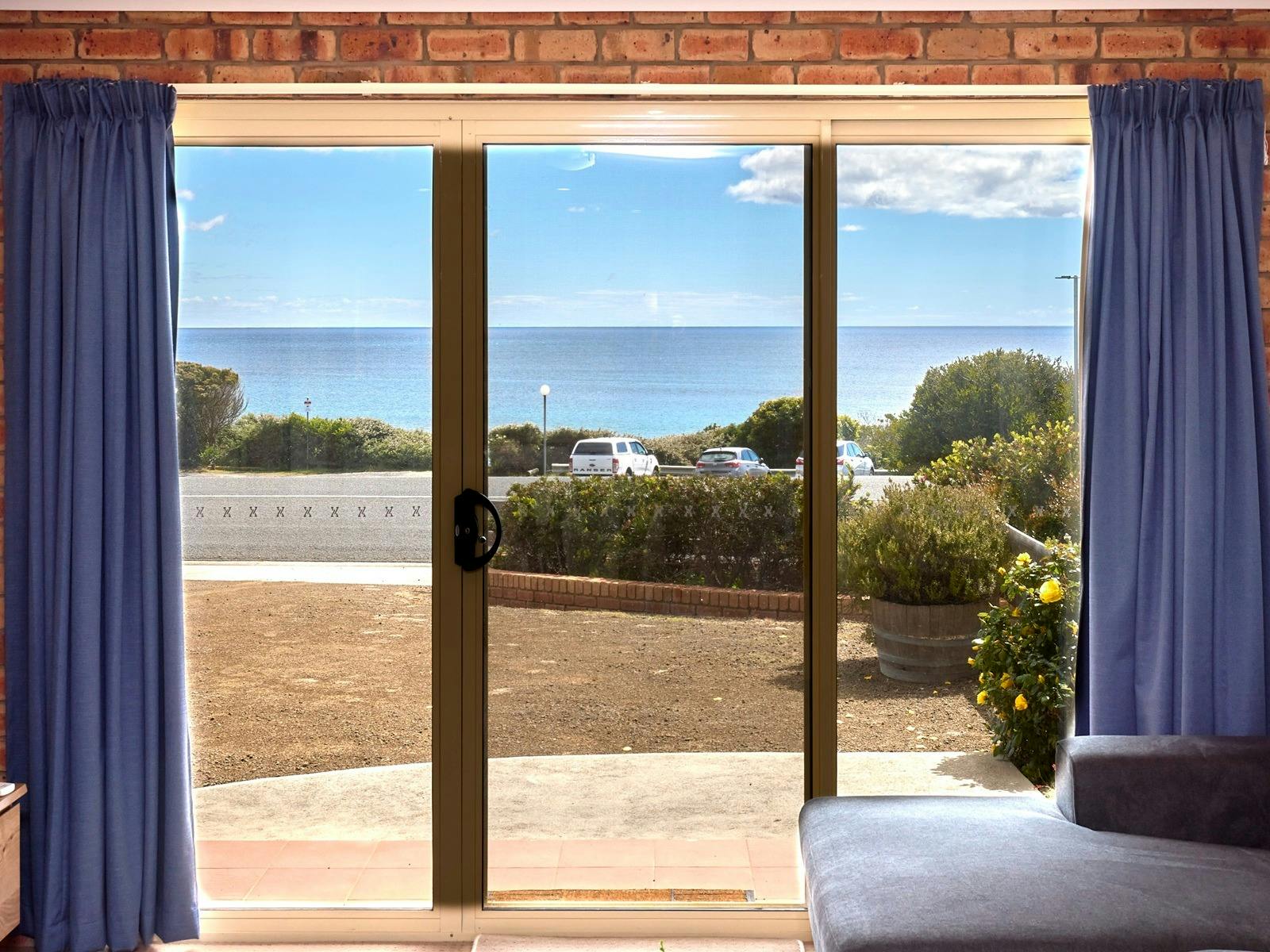 Bicheno Spa Villa