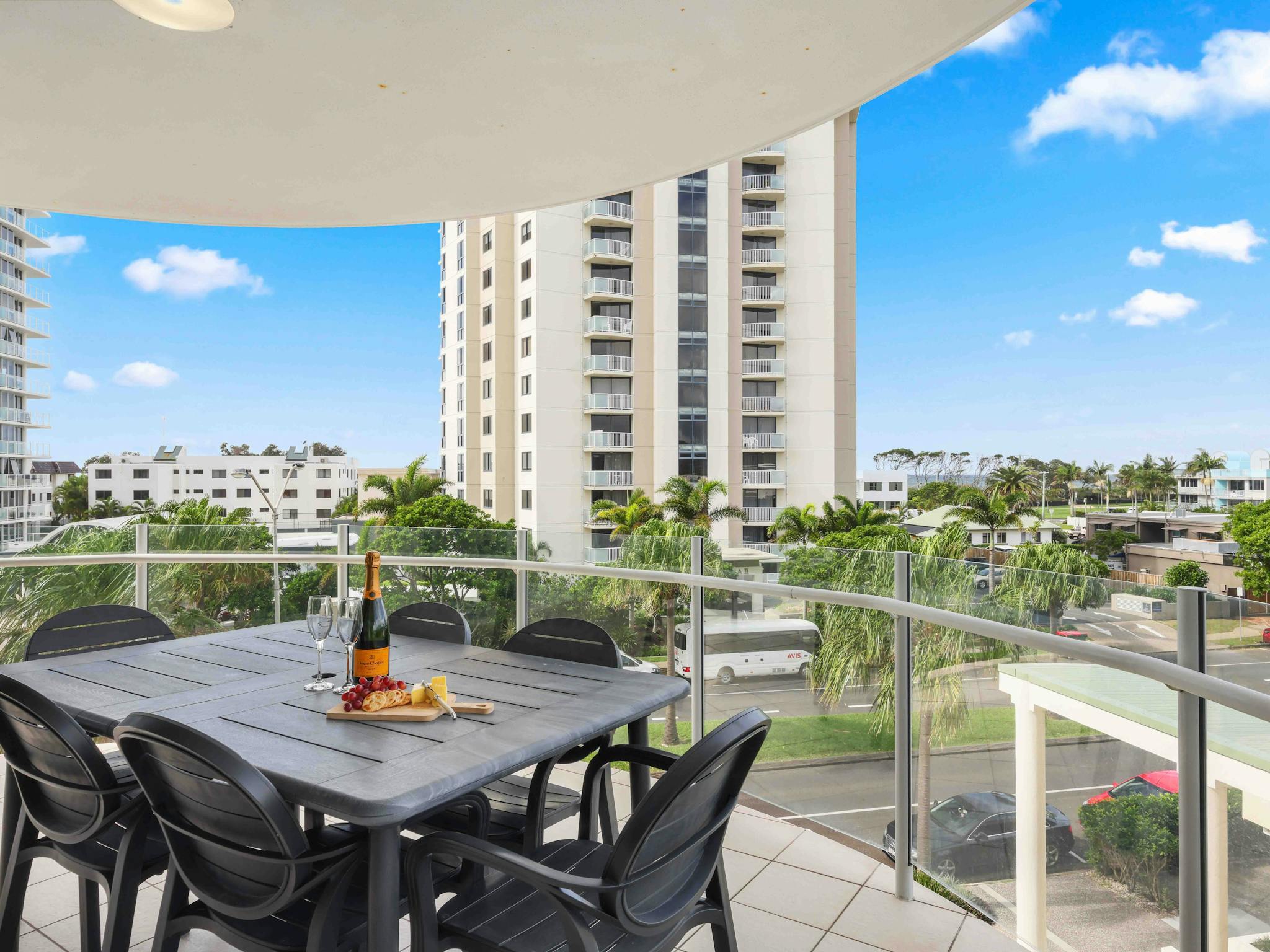 Aqua Vista Resort Maroochydore 1 Bed Spa Apartment Aqua Vista Resort Maroochydore 1 Bed Spa Apartment