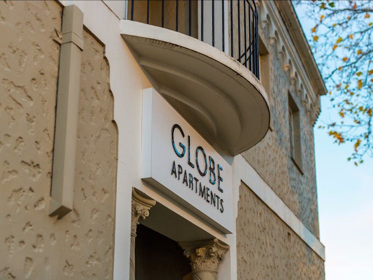 Globe Apartments, Wagga Wagga