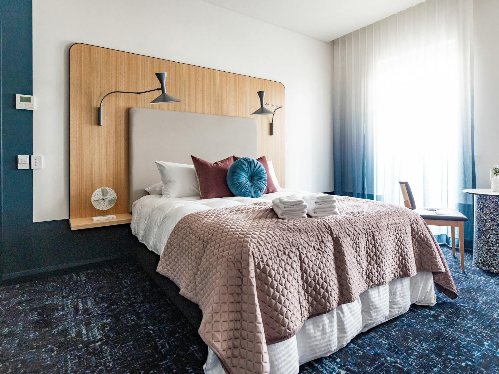 General Gordon Queen Room