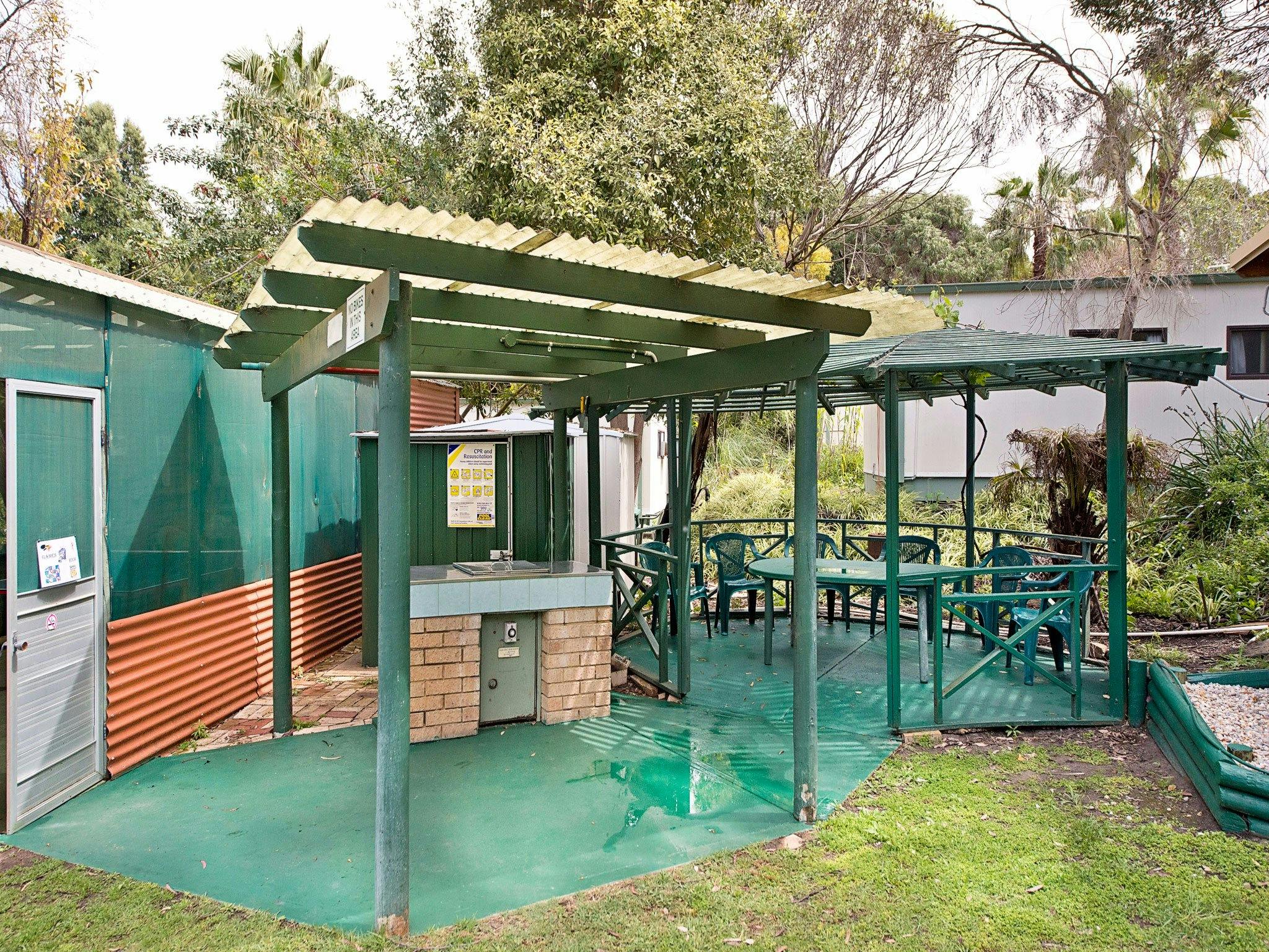 Acclaim Pine Grove Holiday Park, Chadwick, Western Australia