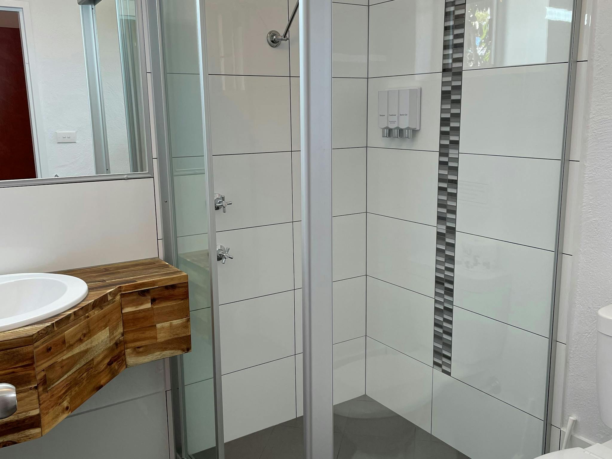 Bathroom Deluxe Queen Room Bathroom Deluxe Queen Room
