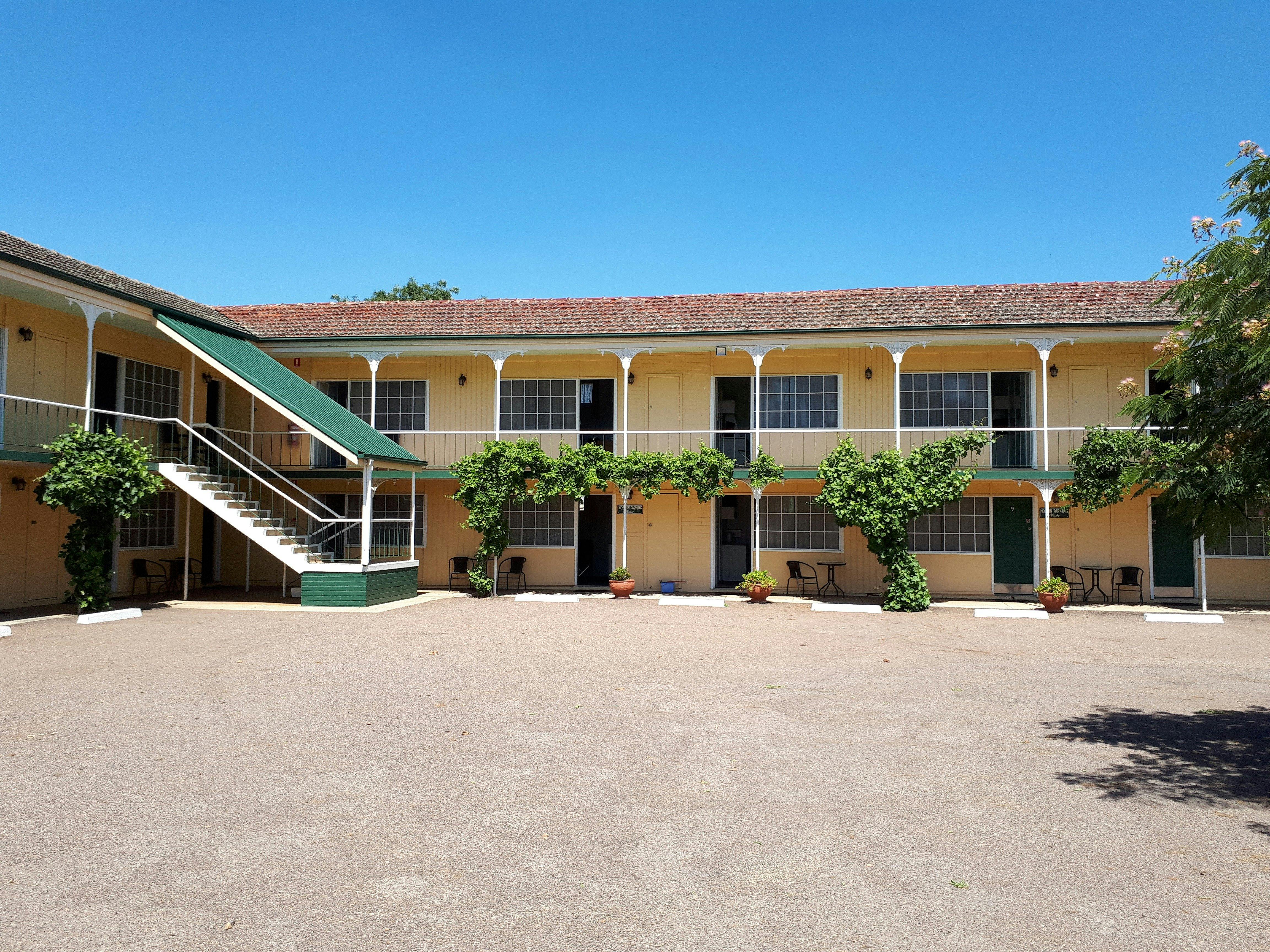 布拉德曼汽車旅館