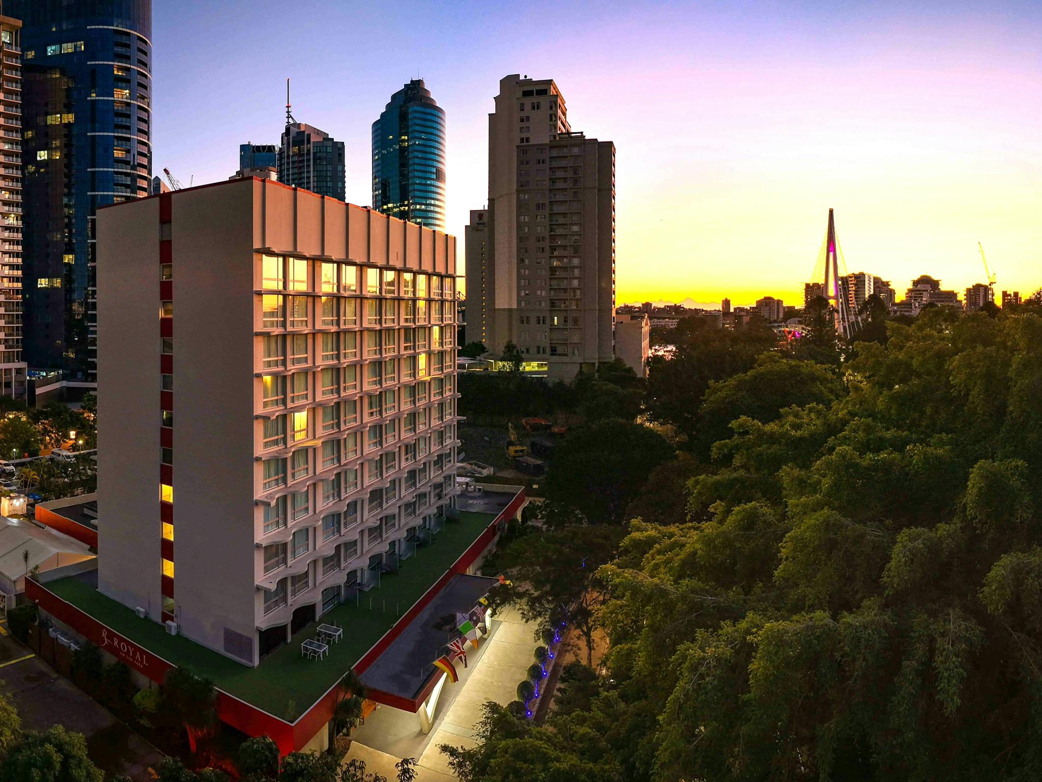 Royal on the Park Hotel Brisbane CBD overlooking Botanic Gardens Royal on the Park Hotel Brisbane CBD overlooking Botanic Gardens