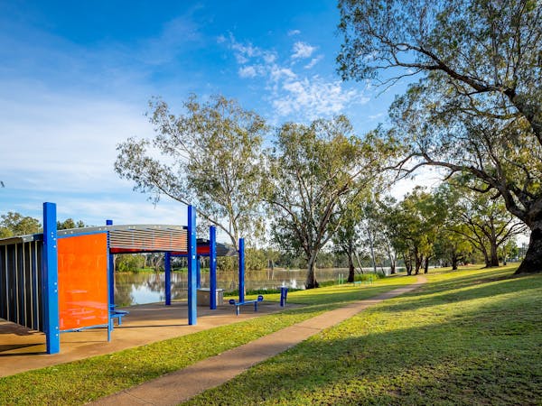 Free BBQ and Picnic area on the River foreshore in St George Free BBQ and Picnic area on the River foreshore in St George