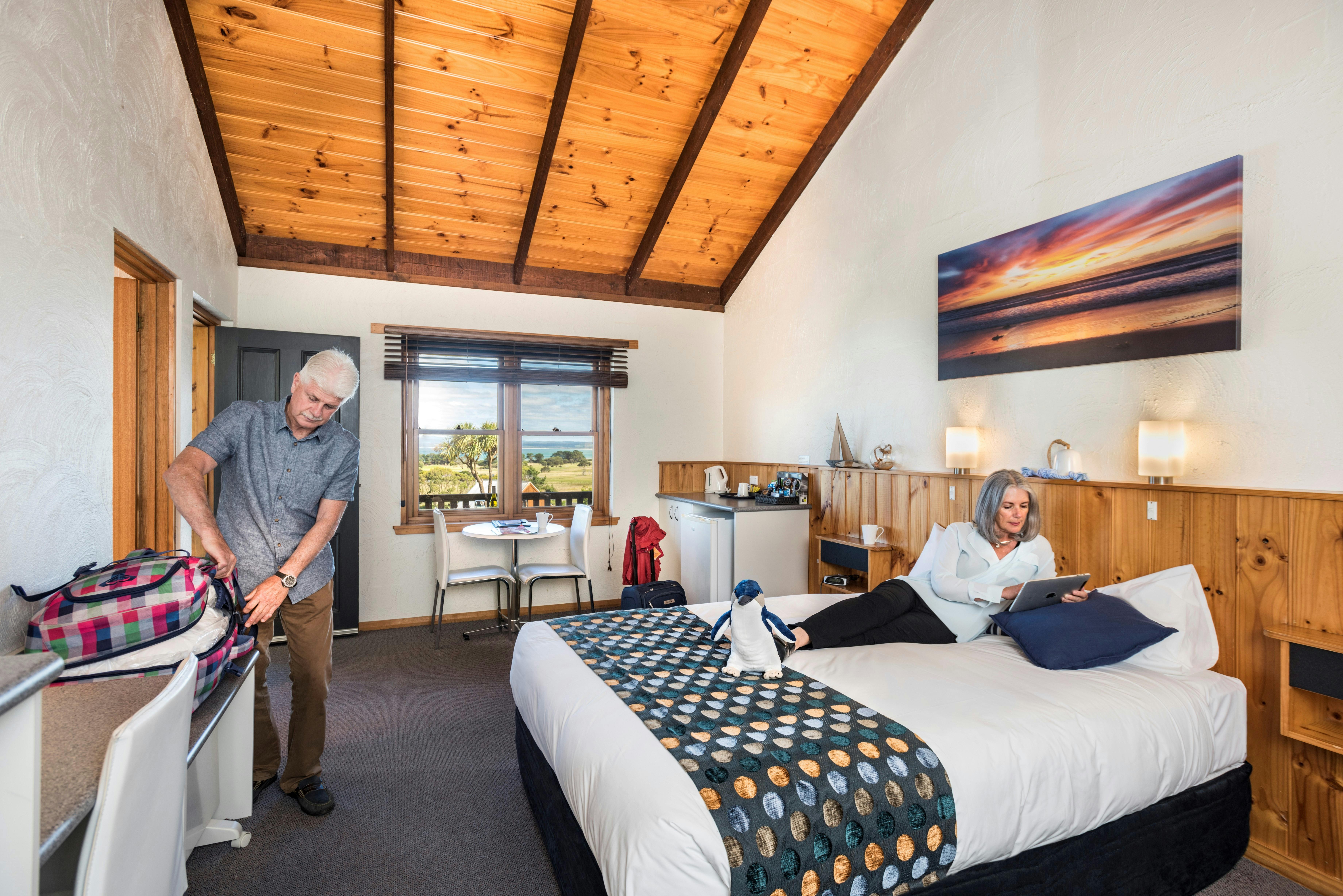 Seaview Room Queen and Single