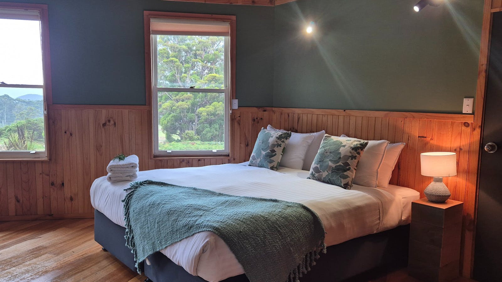 King Bed & View to the garden