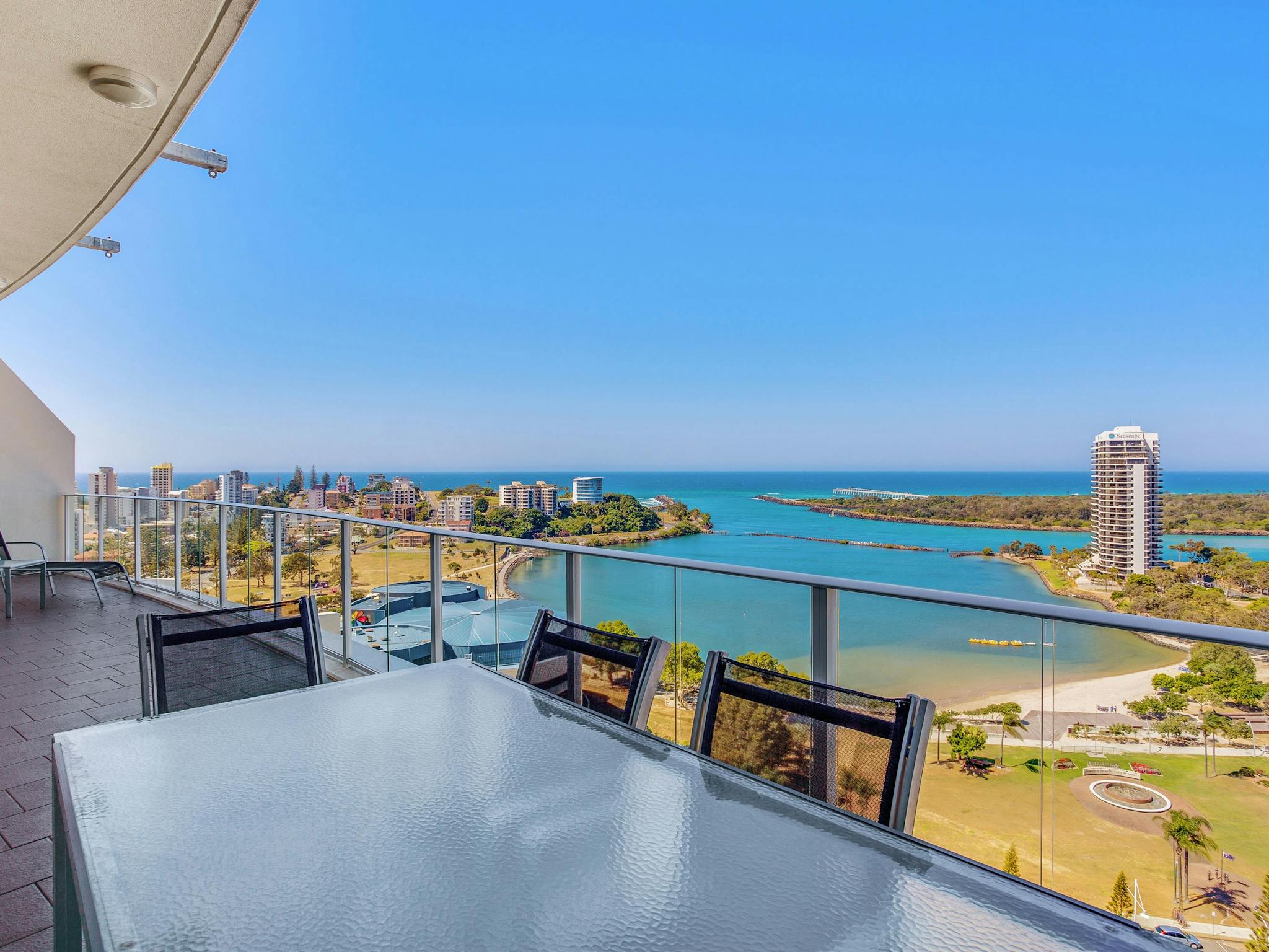 3 Bedroom Penthouse 3 Bedroom Penthouse