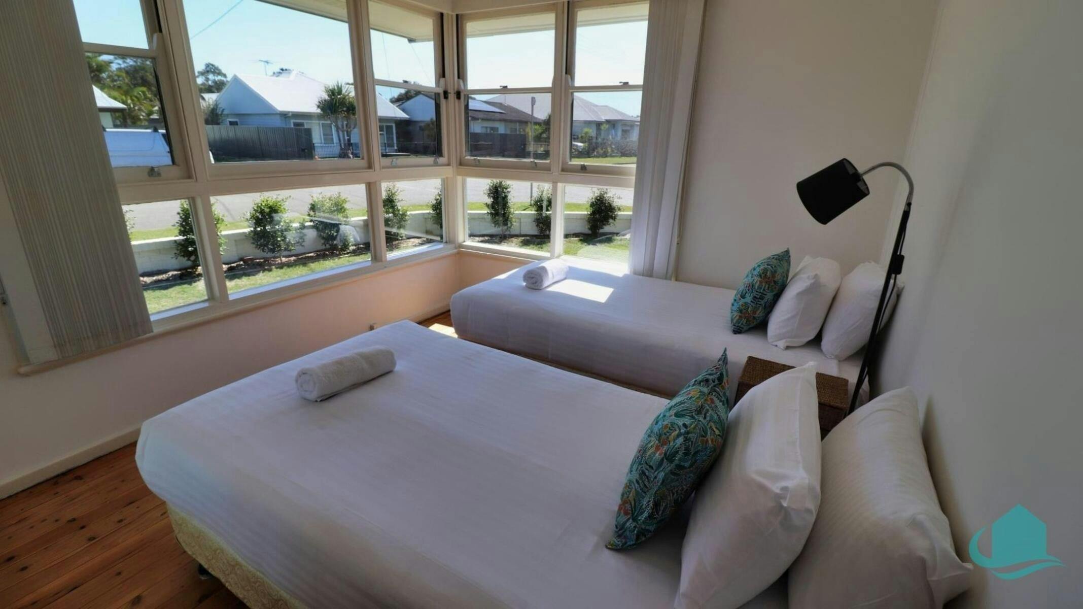 Second bedroom with two single beds