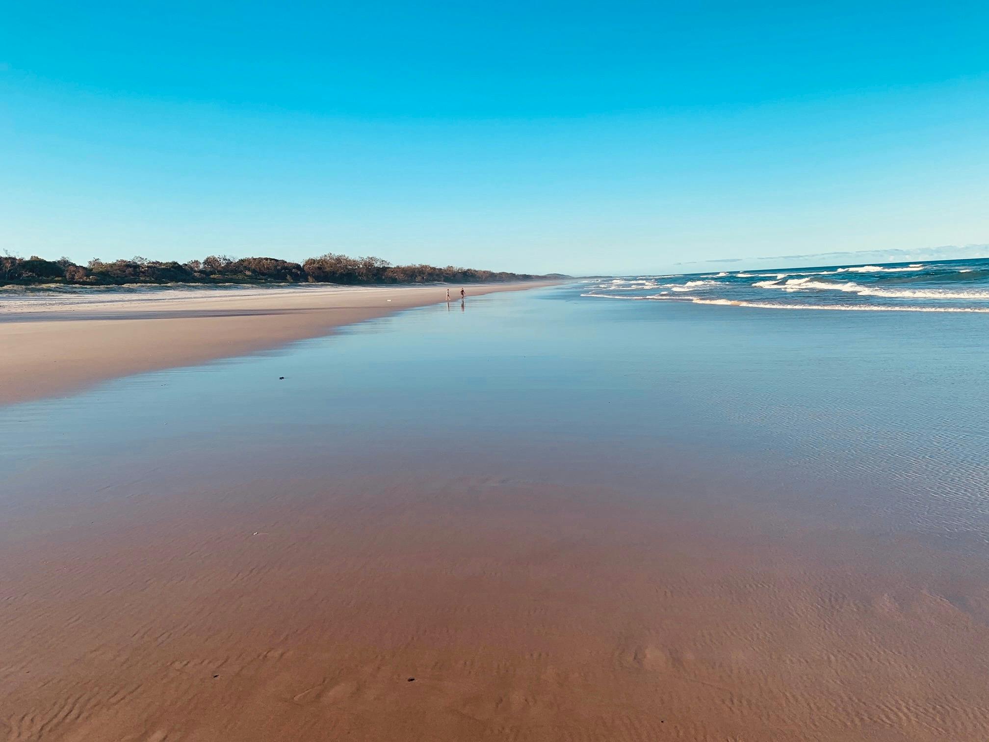 우영해변 푸른 하늘과 혼자만의 시간 휴양에 딱 맞는 곳
