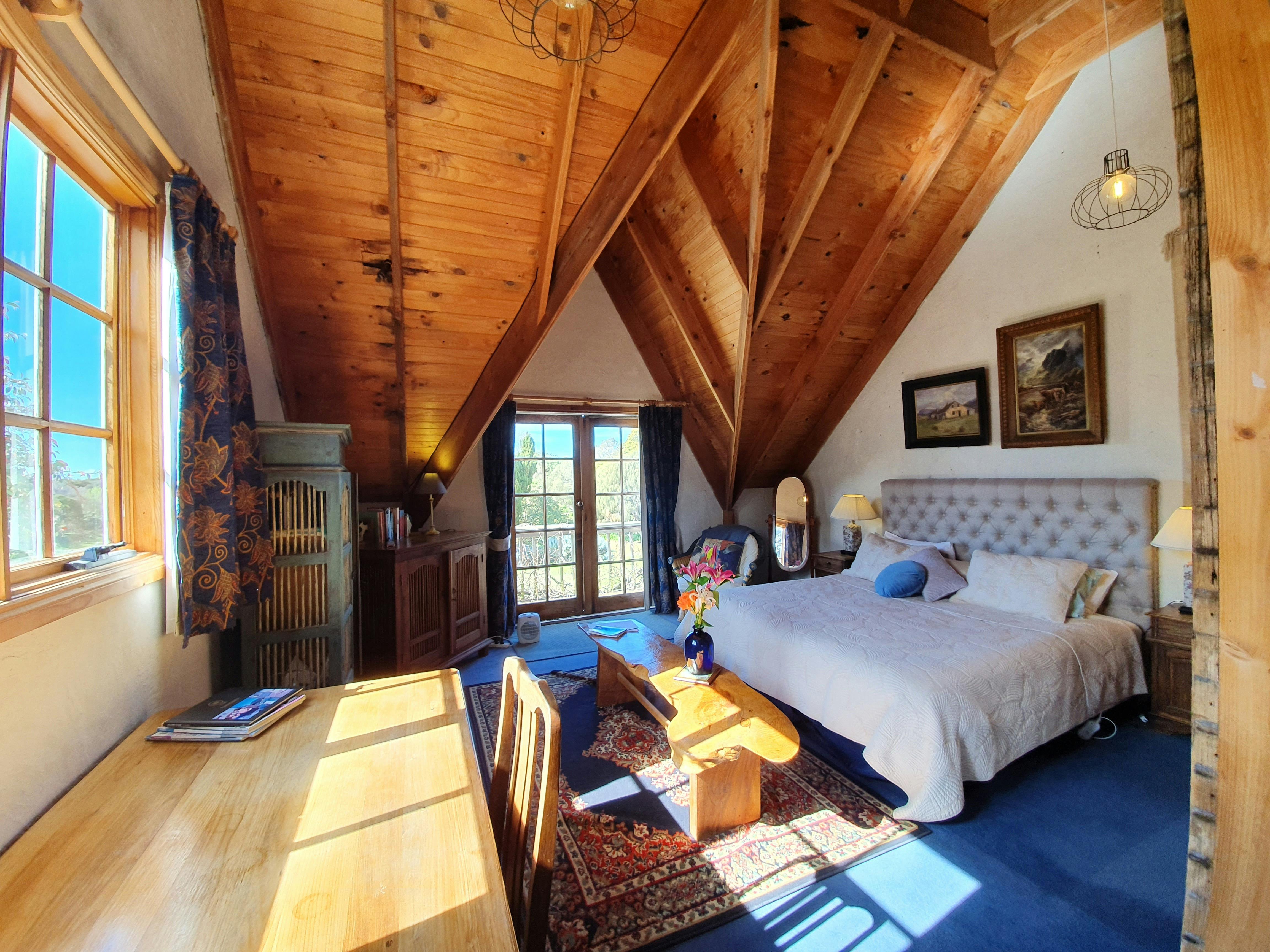 Ensuite (Stables King Loft)