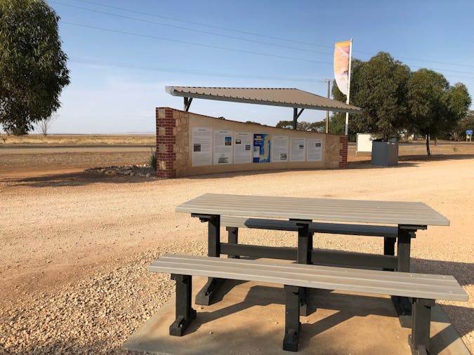 Tourist Information Bay Paskeville