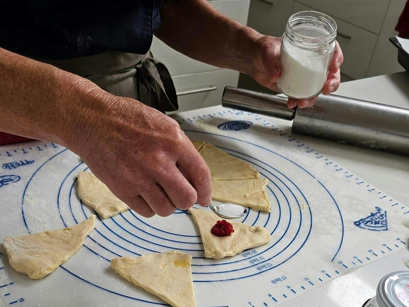 Make mini croissants