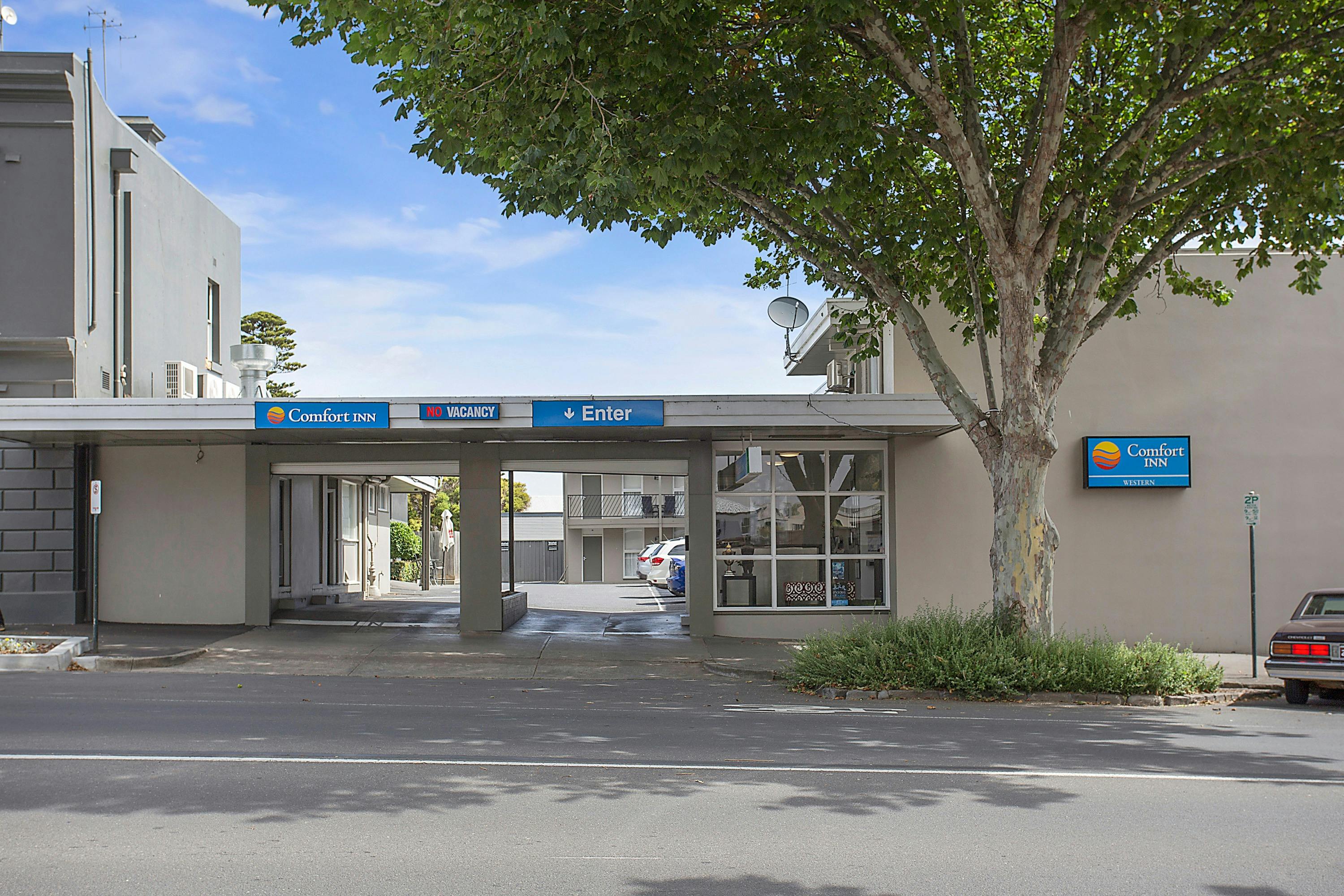 Warrnambool Where to stay, what to do and what's on in Inn Western