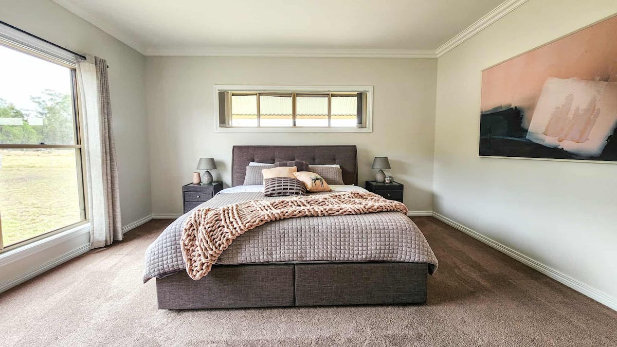 Huge Master Bedroom, ensuite and WIR.