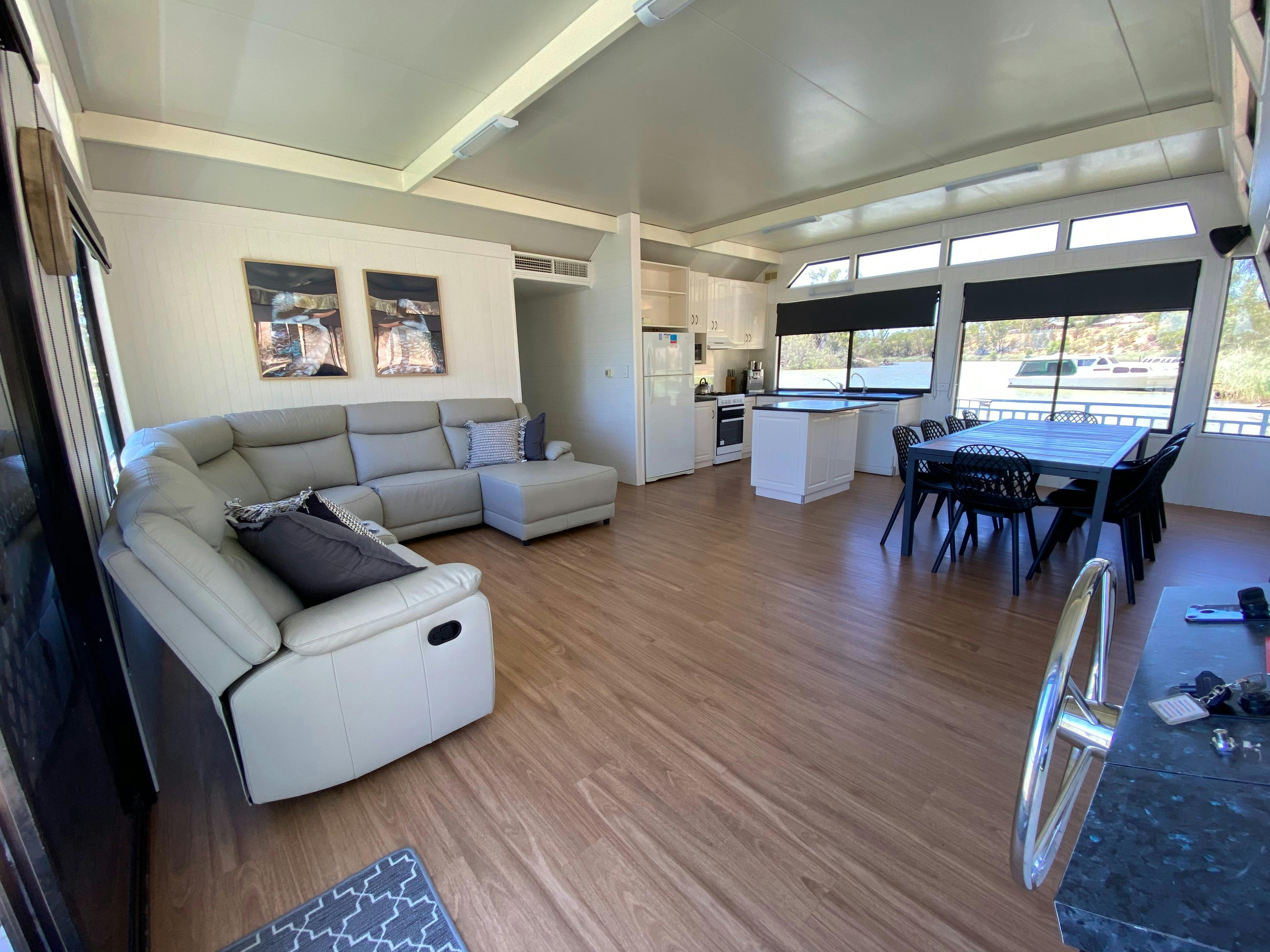 Houseboat Open Living