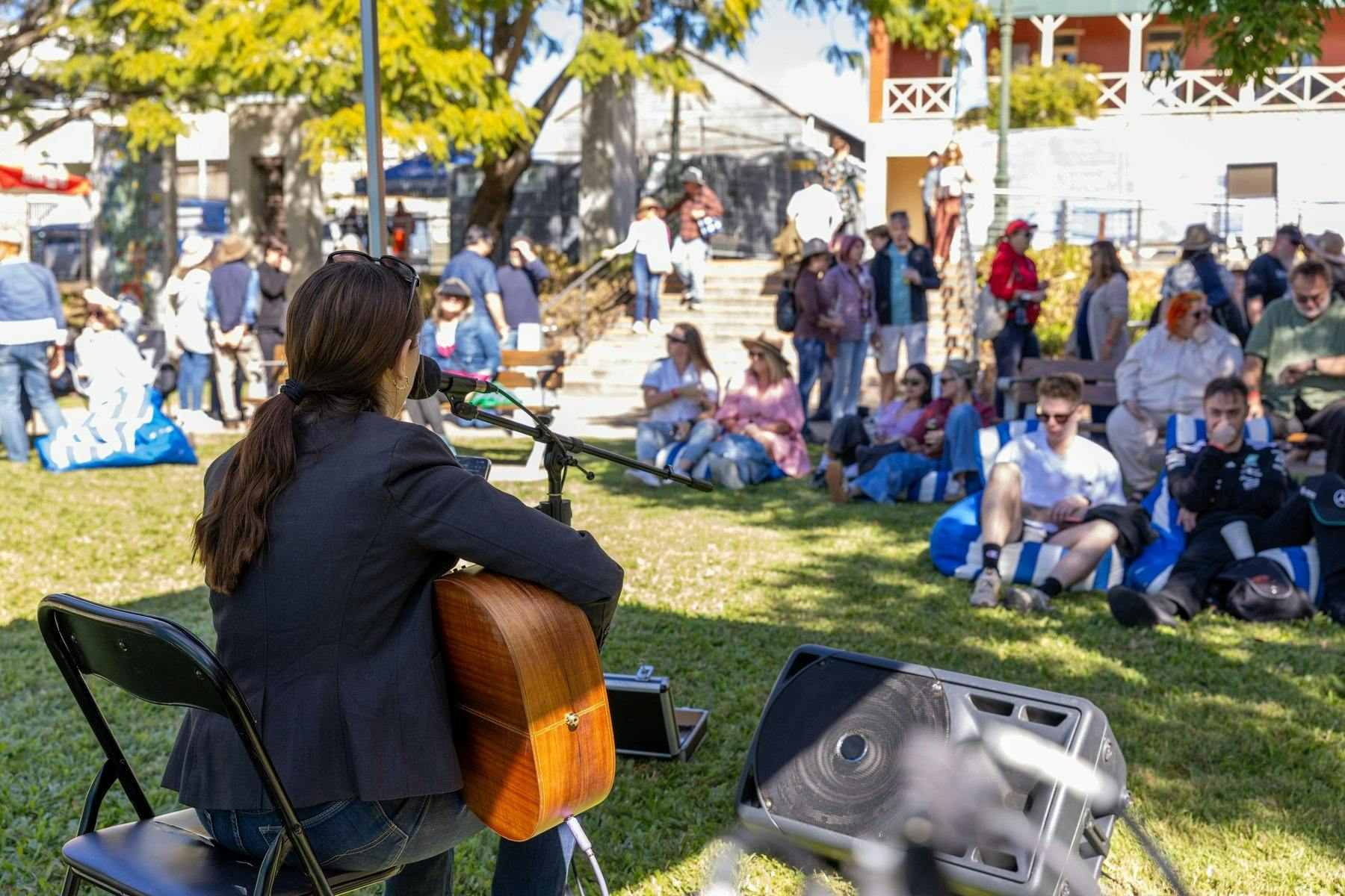 Solo Stage