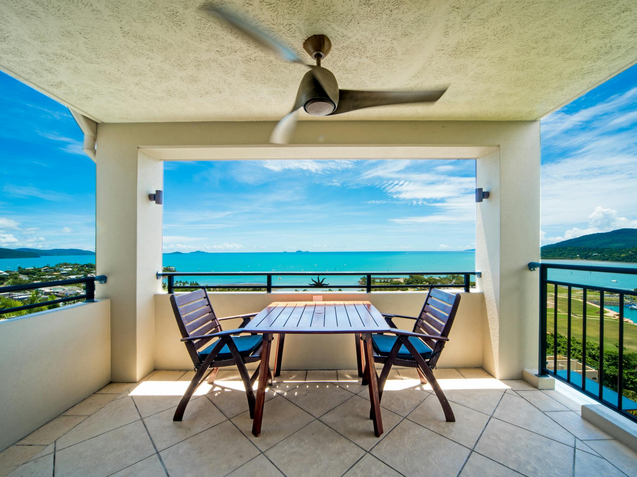 Balcony with SeaViews Balcony with SeaViews