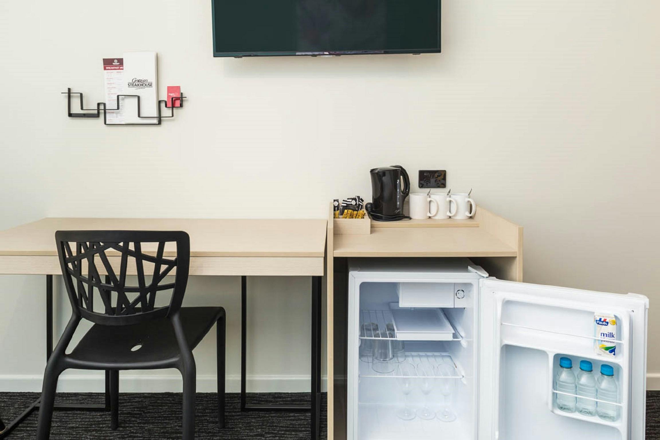 Nightcap at Balaclava Hotel