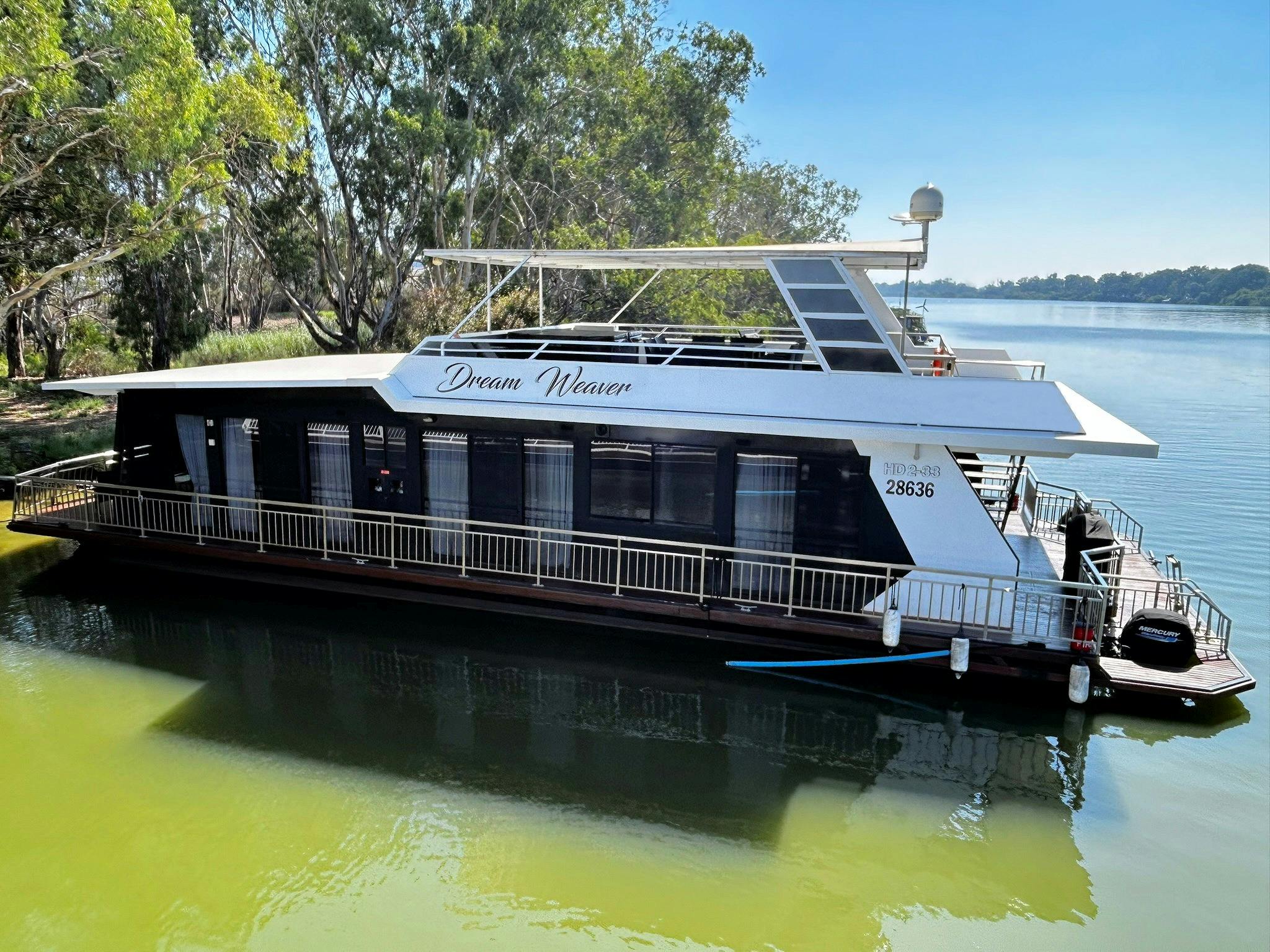 Dream Weaver Houseboat