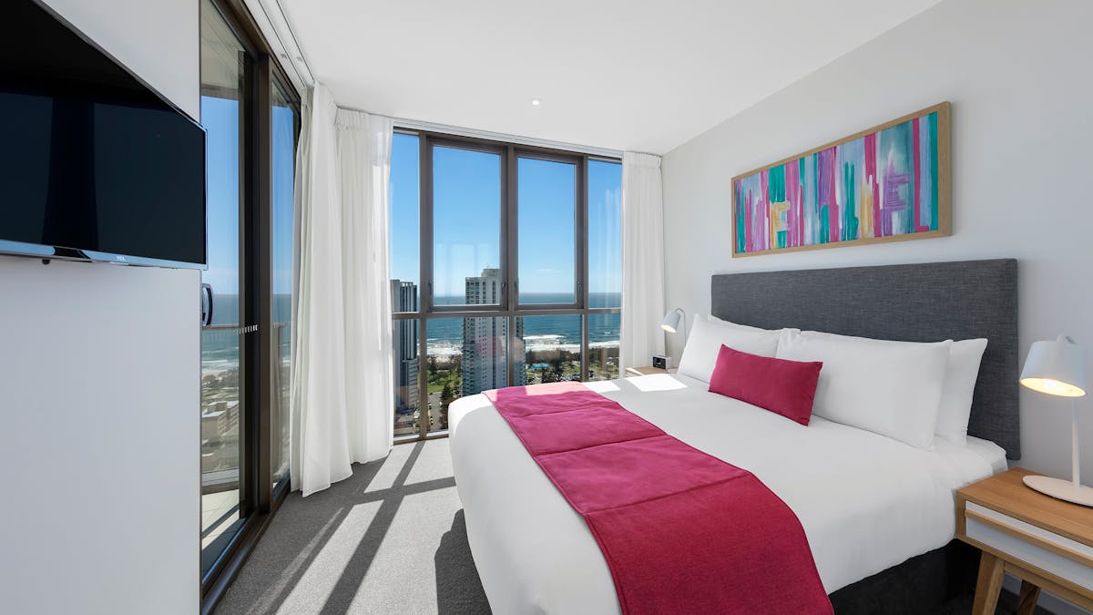 AVANI Broadbeach Ocean View bedroom