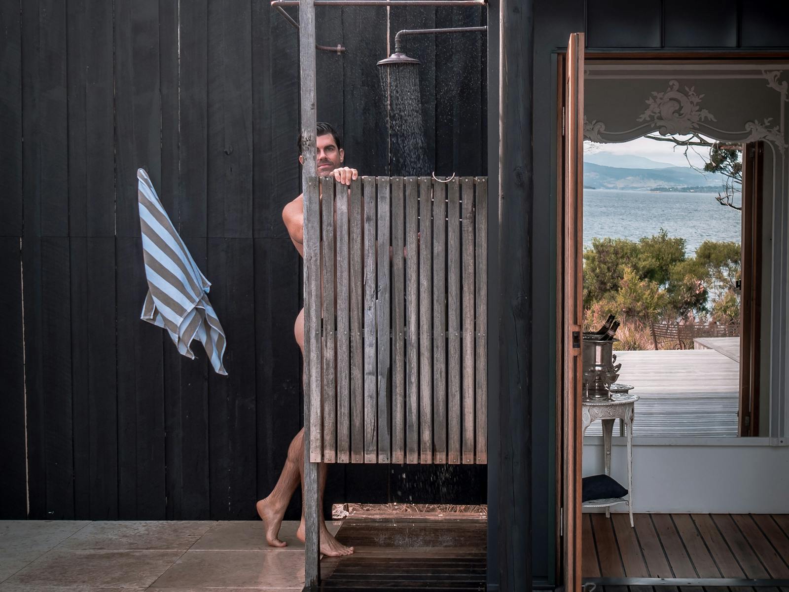 an outdoors shower and the mirrored dressing room (available for weddings)