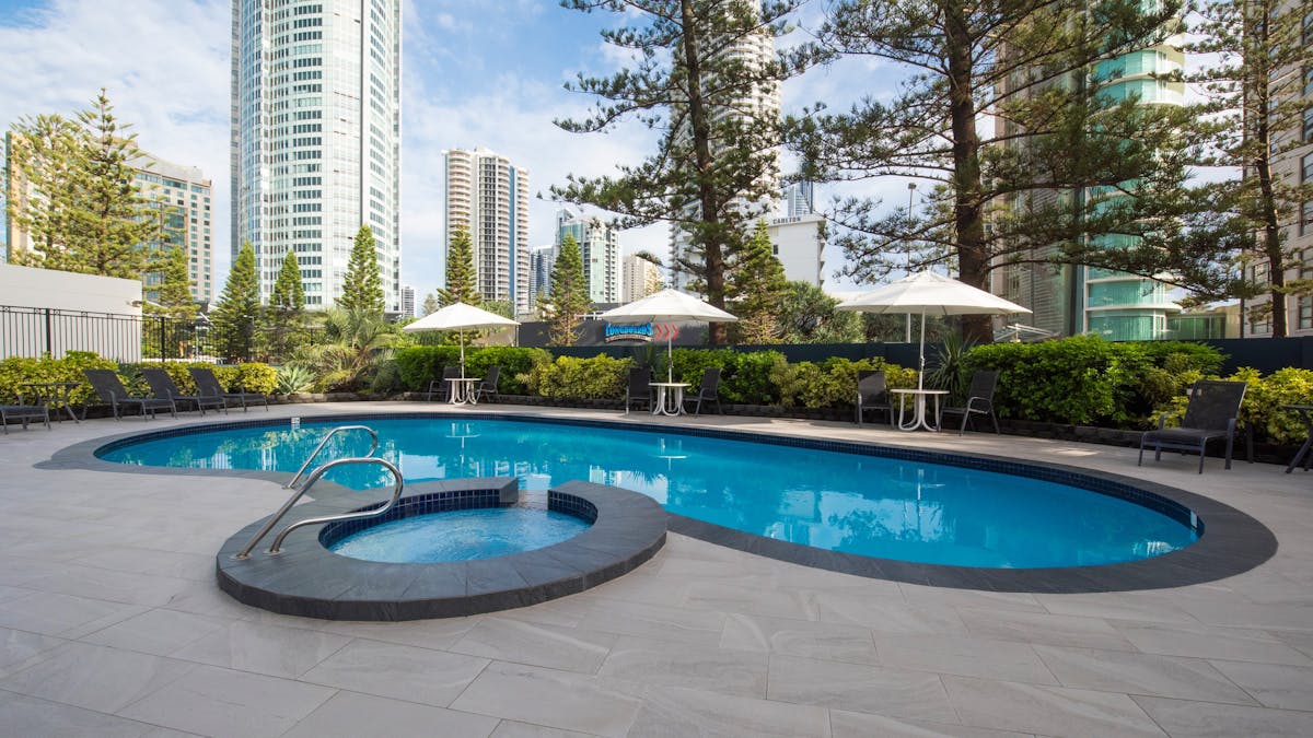 BreakFree Longbeach - Outdoor Pool