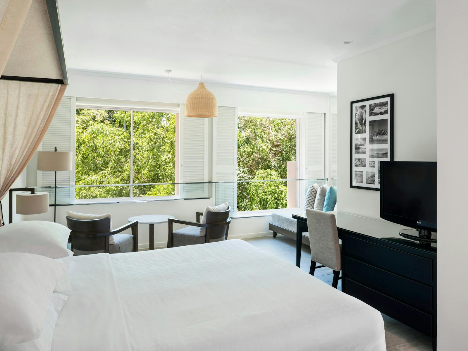 King Bed overlooking tropical garden King Bed overlooking tropical garden