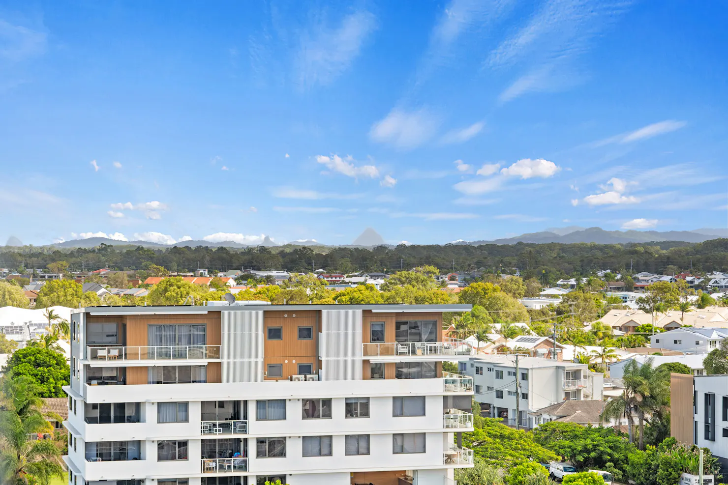 Sea Breeze Mooloolaba Hinterland Views