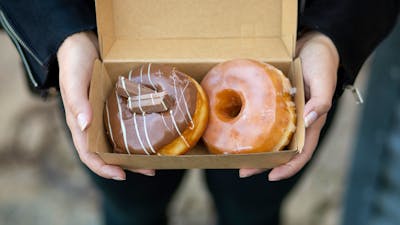 Oscars Donuts Braidwood