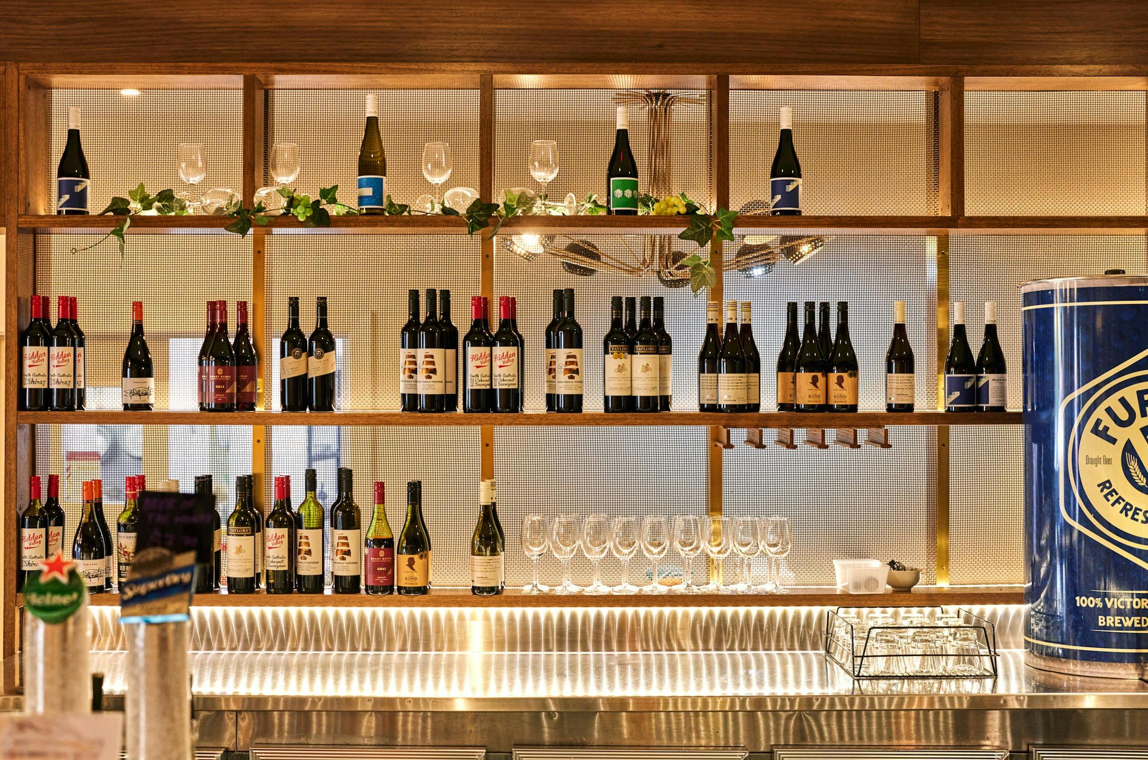 The Brahma Lodge Hotel - Wine Bar