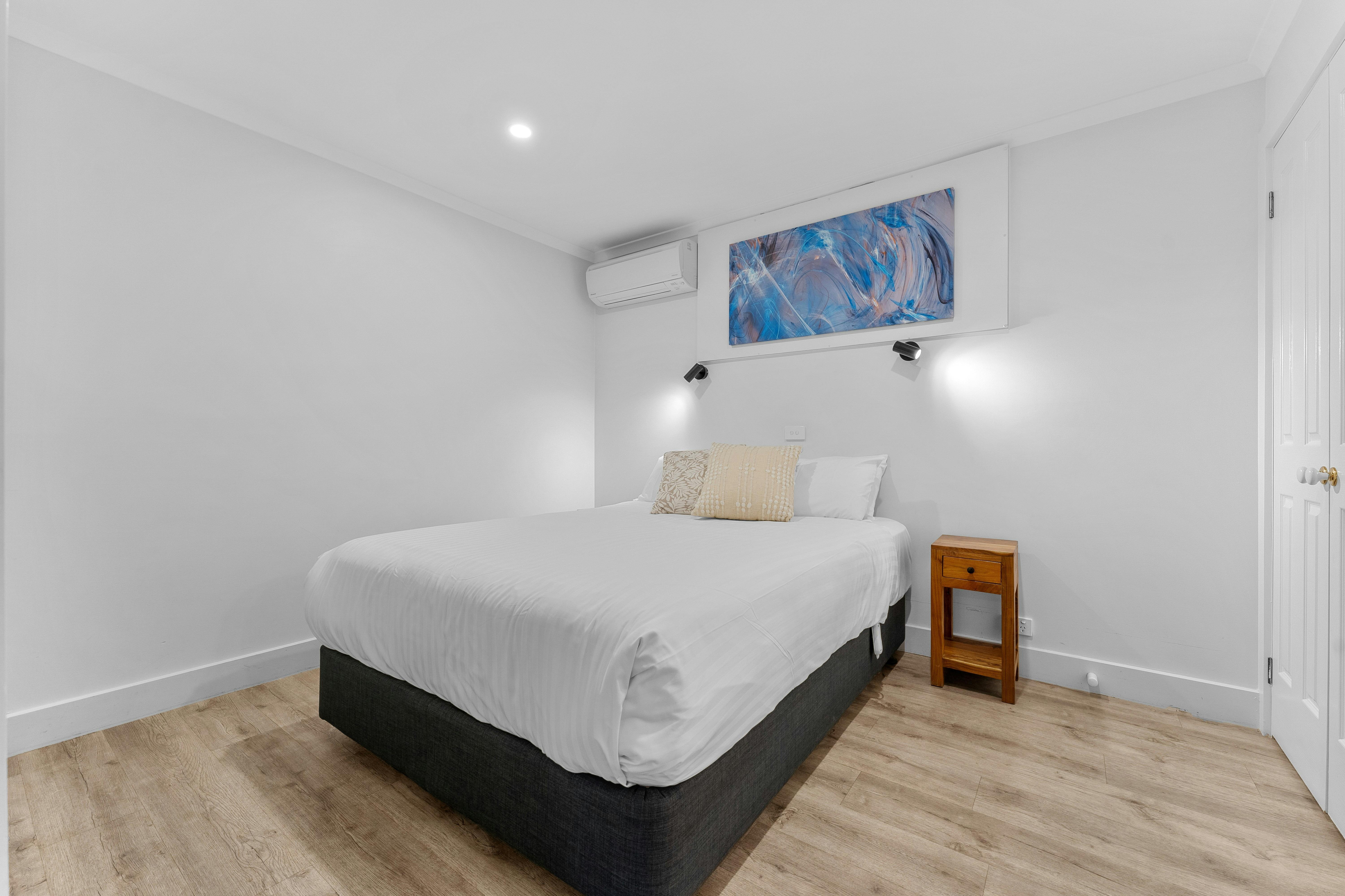 Two Bedroom Studio Unit | Tasman Holiday Parks - Bright