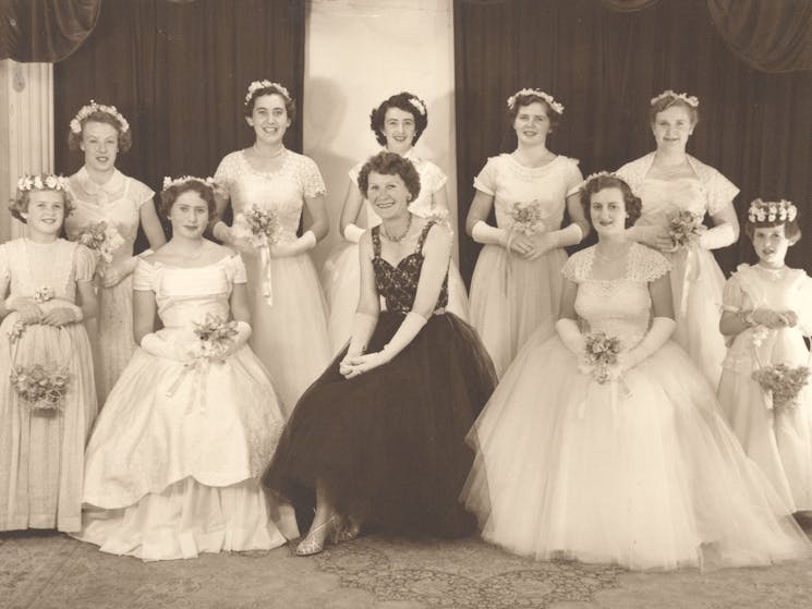Debutantes 1956