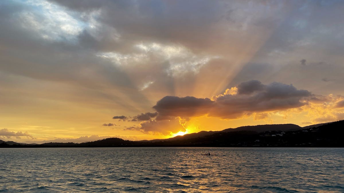 Sundowner Cruises Airlie Beach Whitsunday sunset cruise
