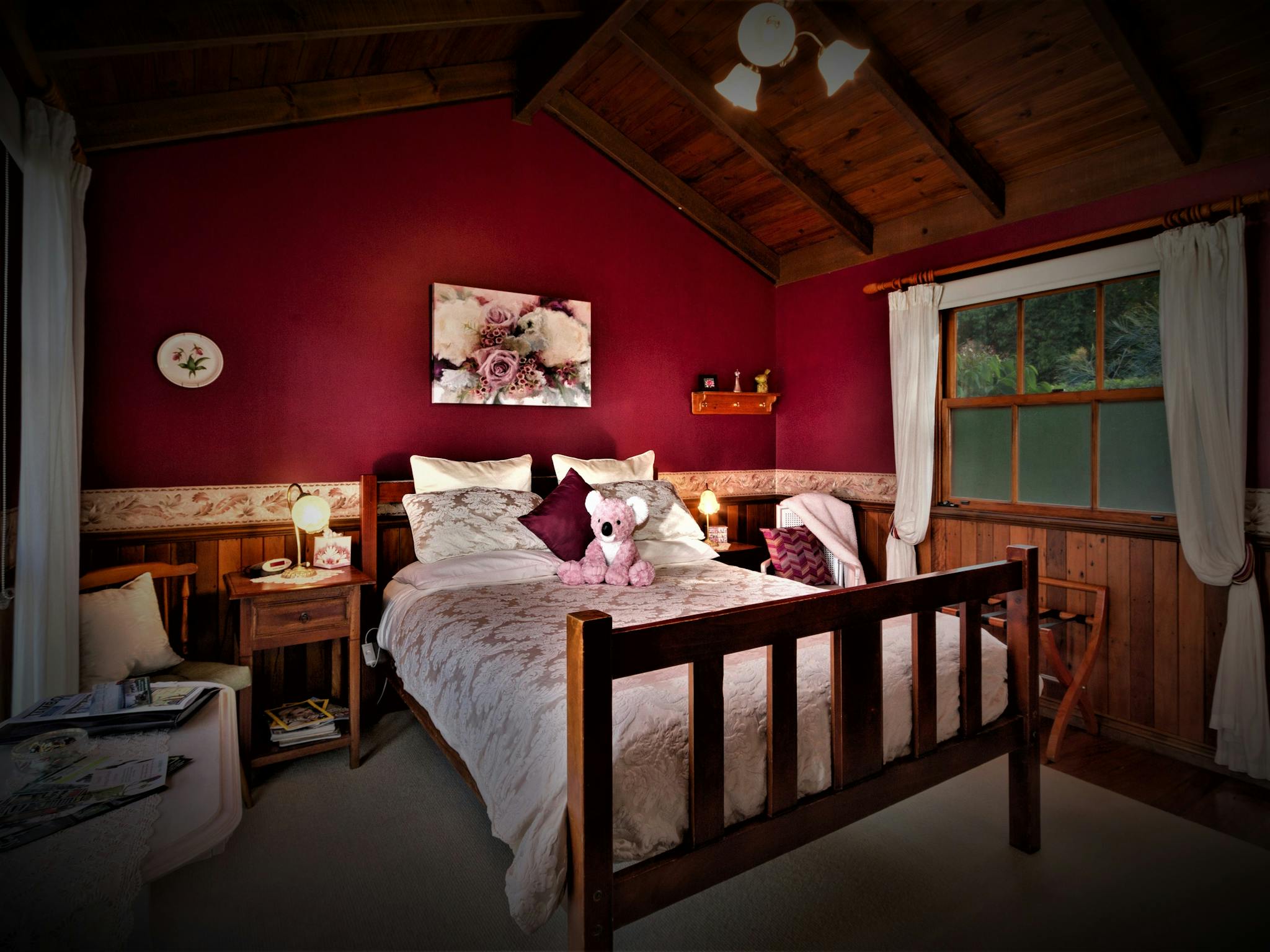 Queen size room with view Queen size room with view