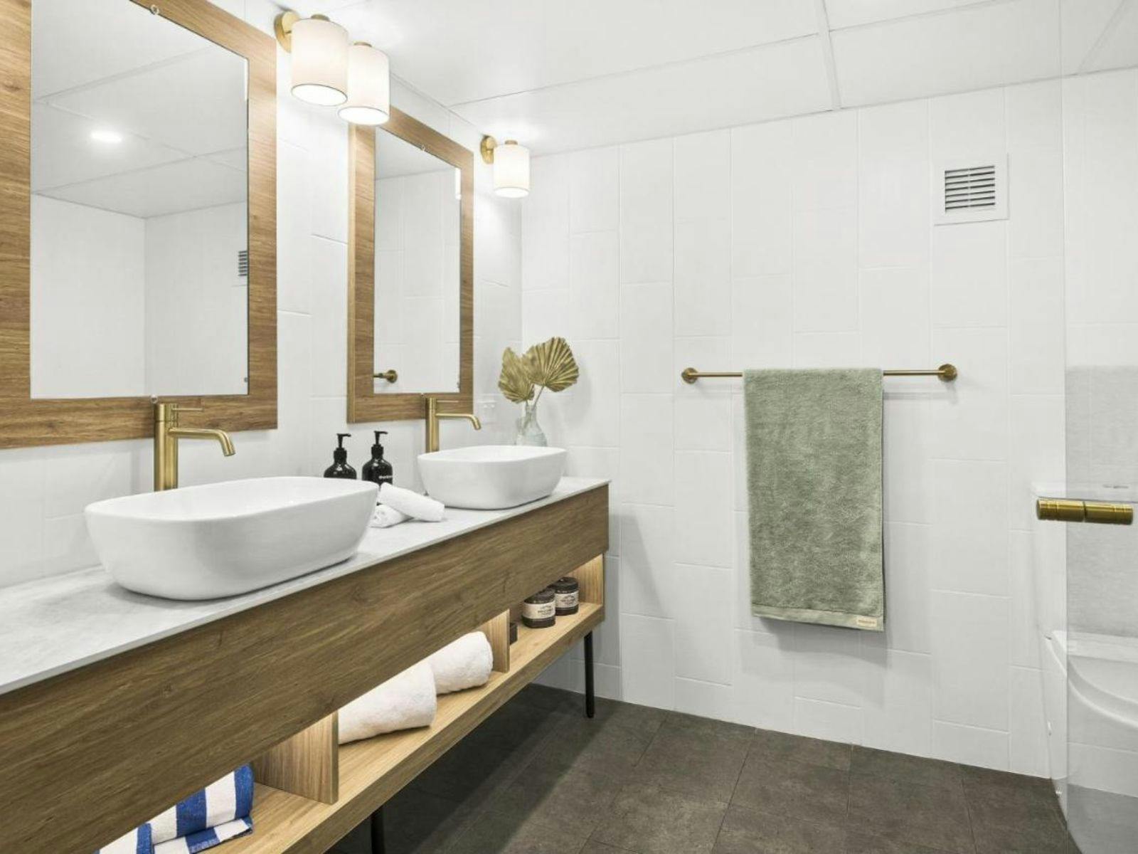 디럭스 킹 욕실