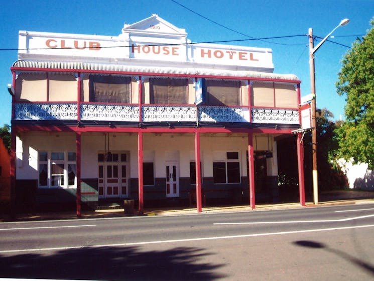 Club House Hotel