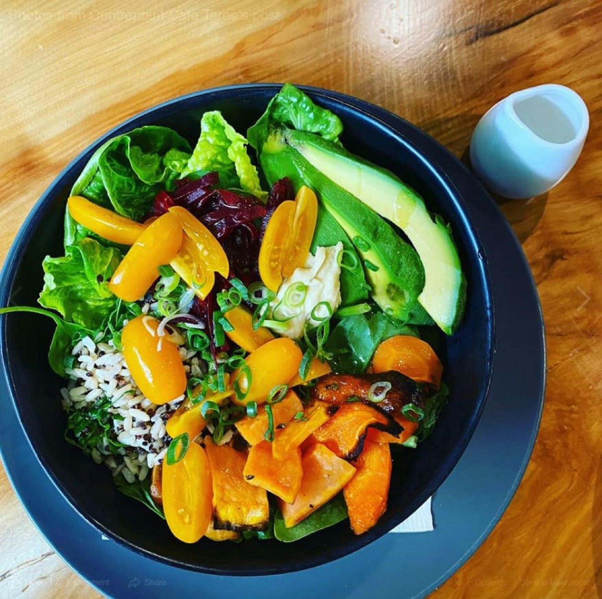 Fresh made to order salad bowls