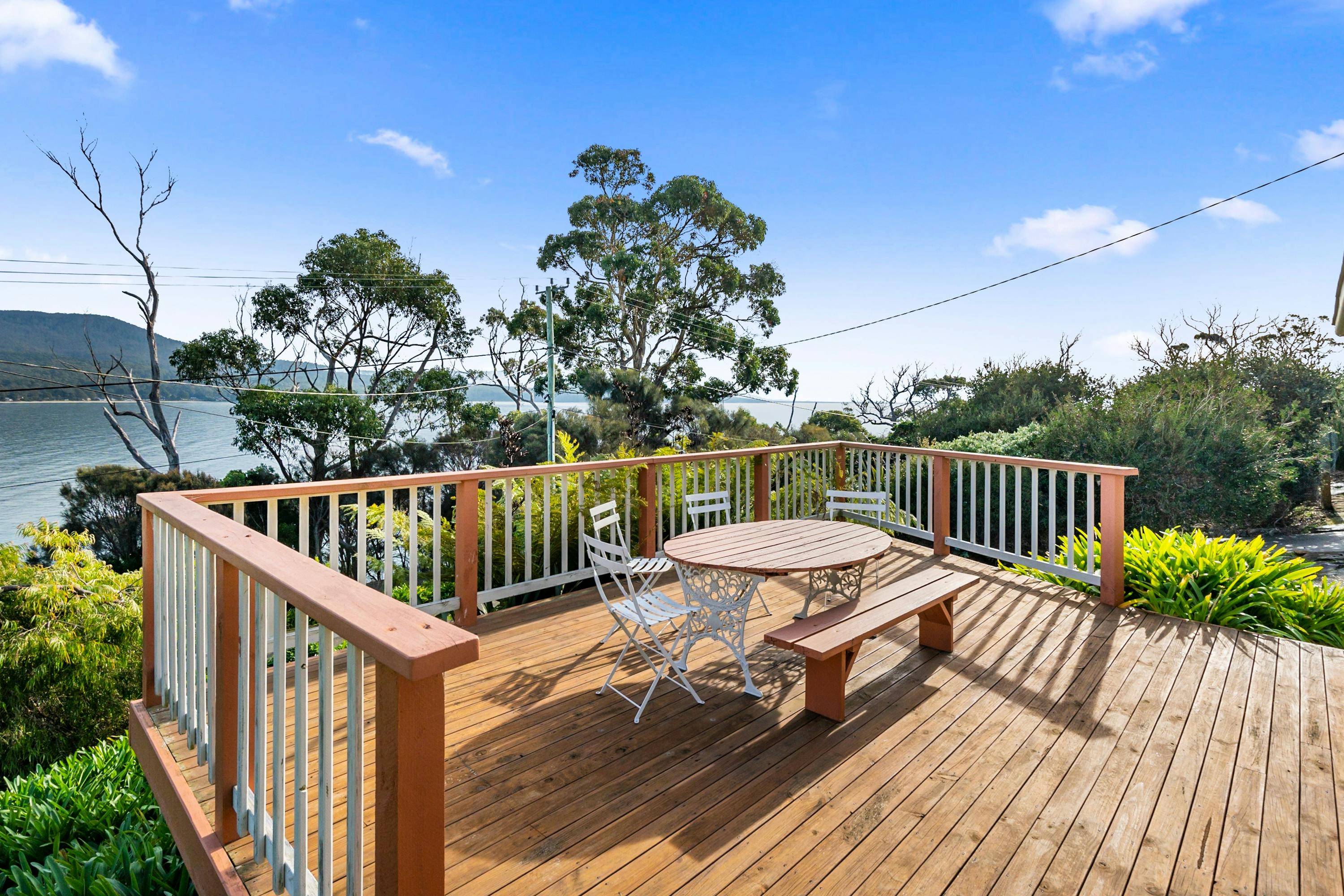 Oceanfront stay near Bruny Island Cruises