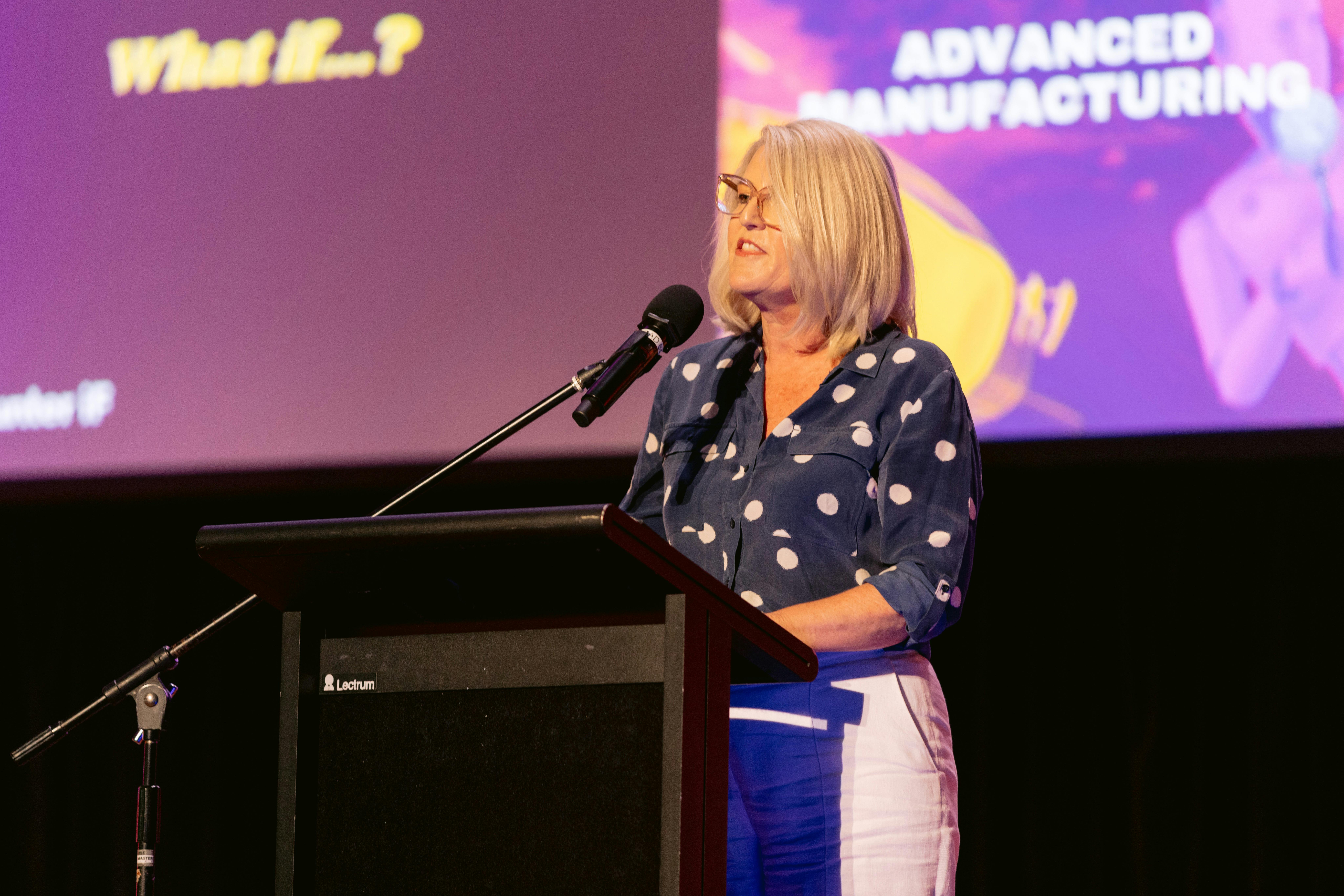 Min Hunter Yasmin Catley