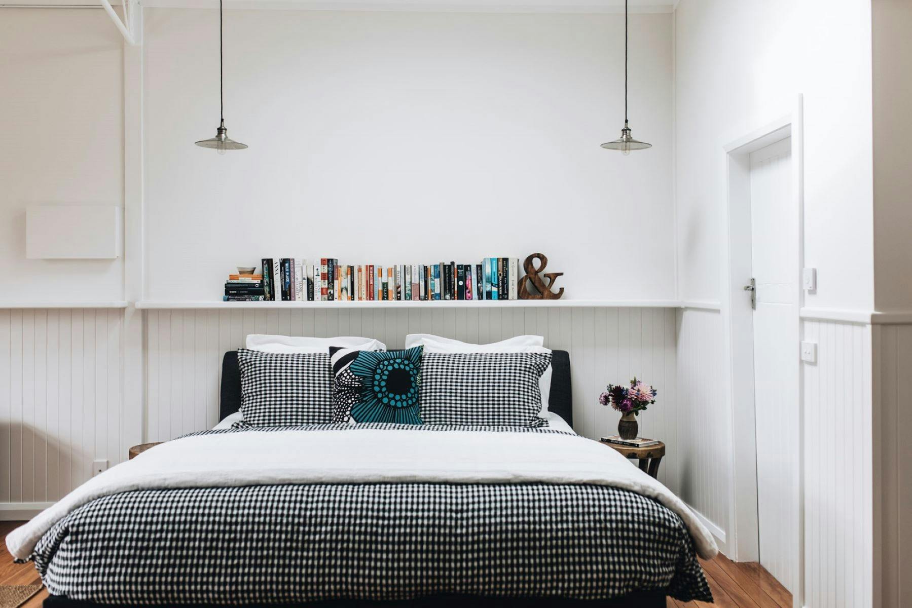 팜스테이 내부의 멋진 배경과 훌륭한 승무원 편의 시설