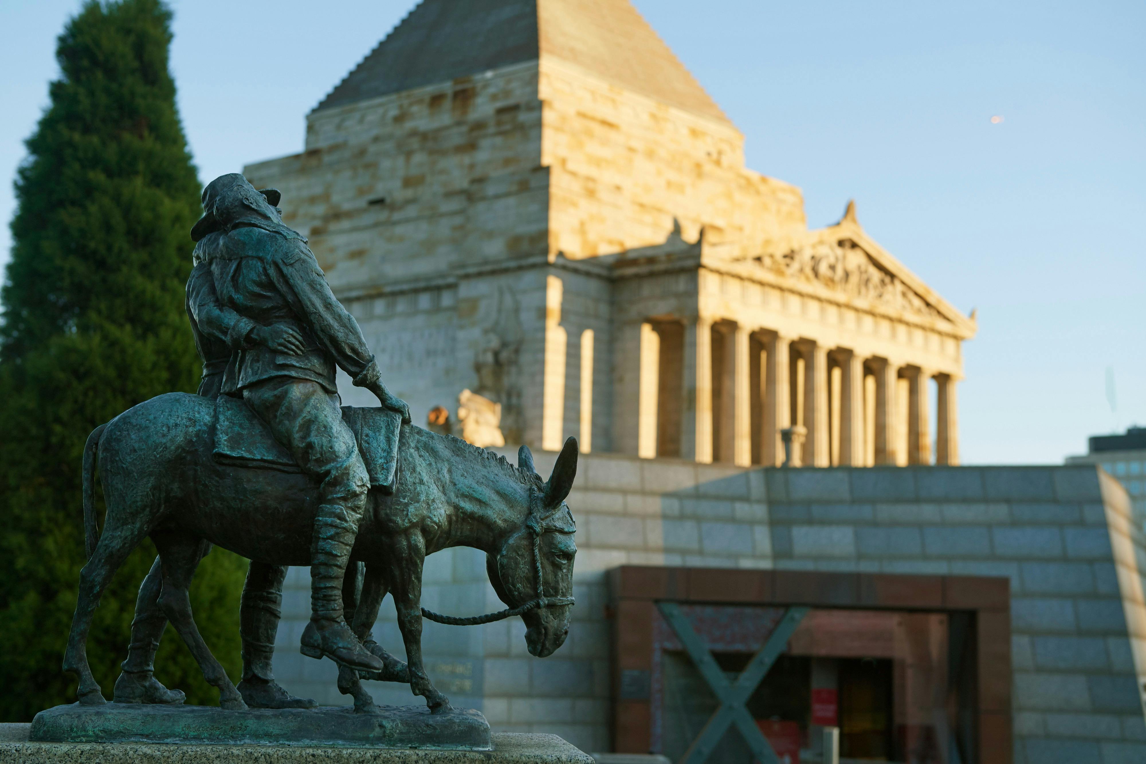 Melbourne City tour Shrine of Remembrance