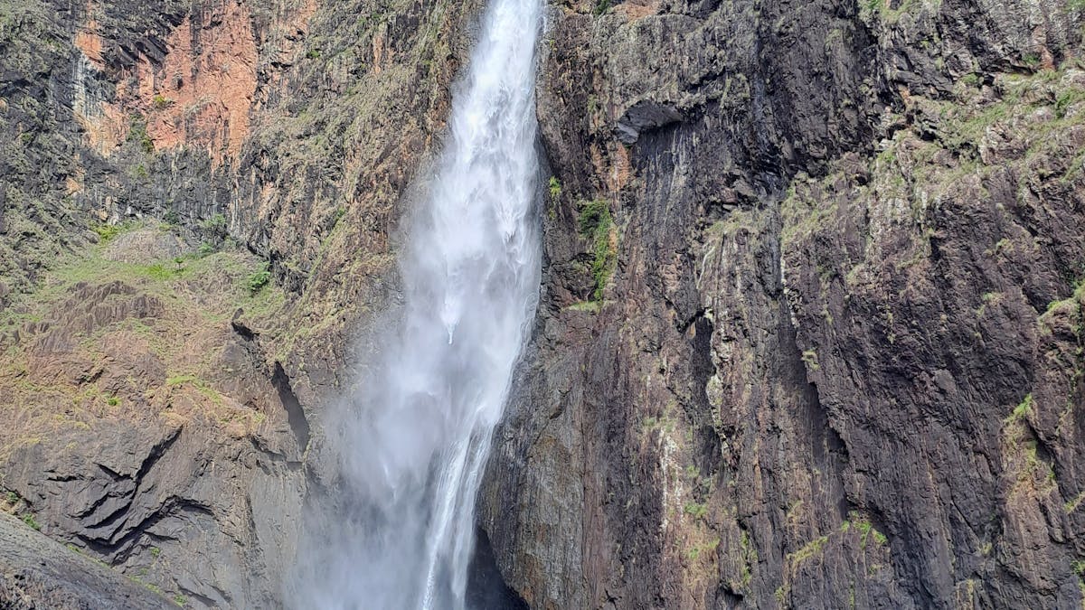 Wallaman falls