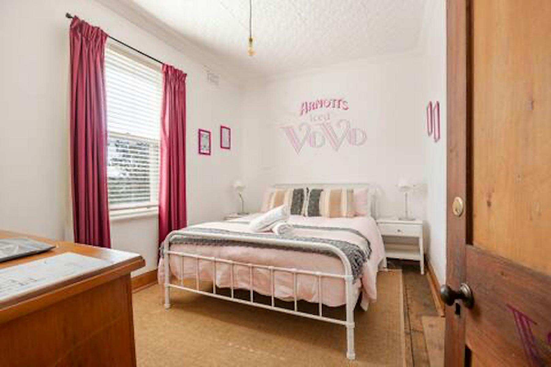 VoVo Bedroom