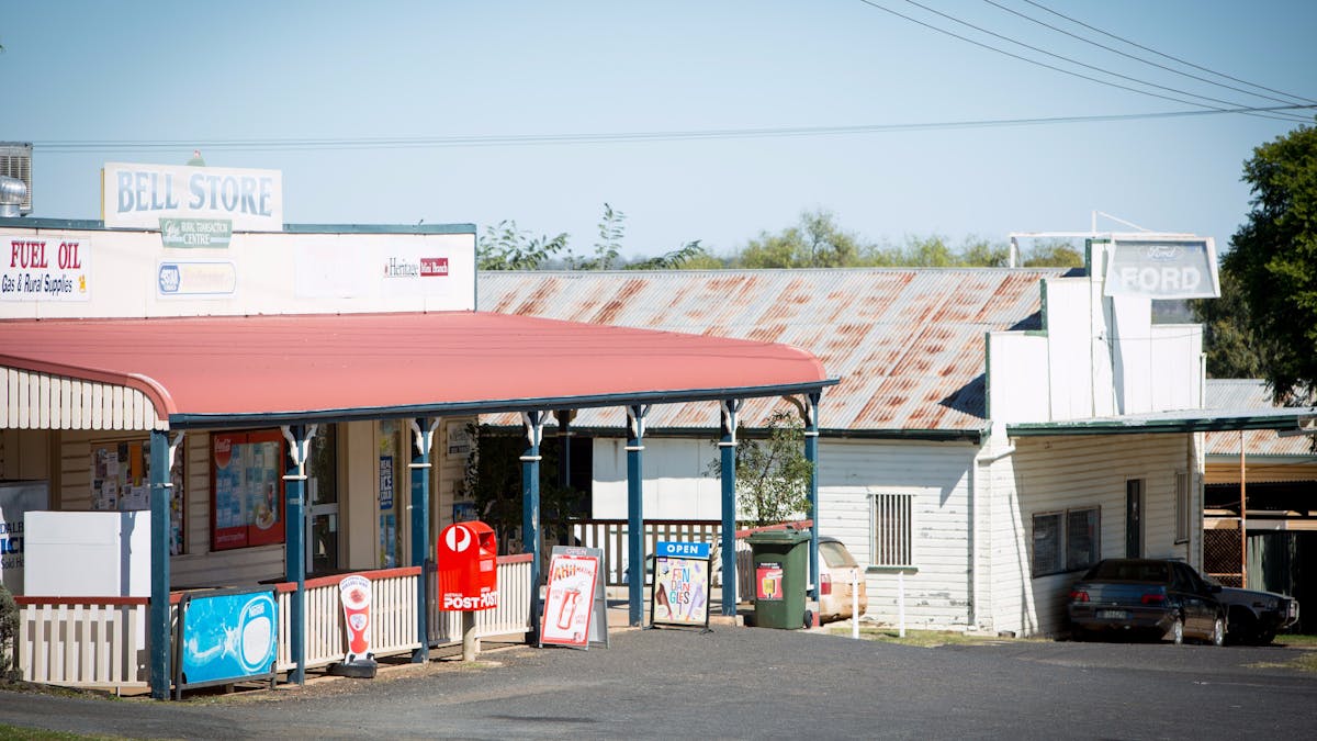Store, Bell