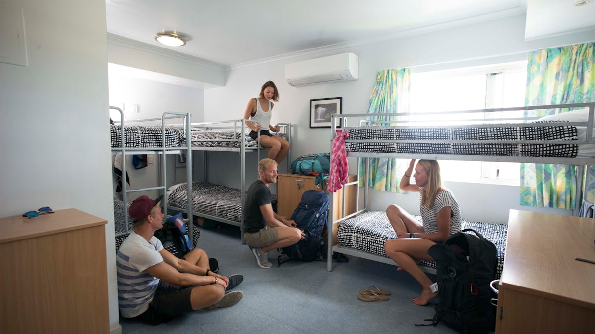 6 share dorm